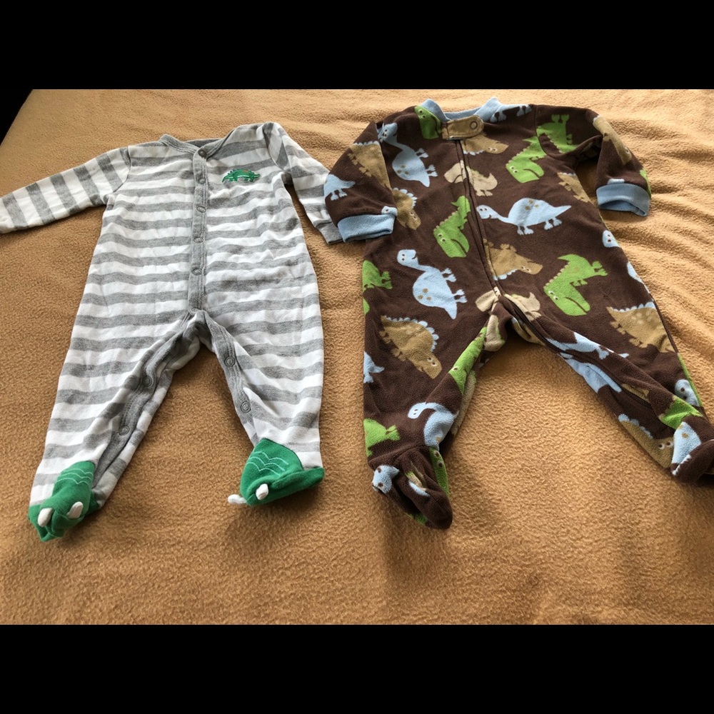 Baby’s all in one onesie size 6 Months